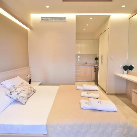 On Board Luxury アパートホテル サルティ