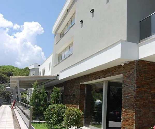 On Board Luxury 萨尔蒂